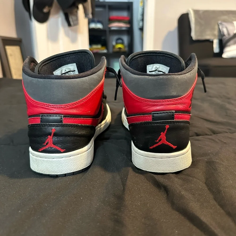 Jordan 1 - Picture 5 of 6